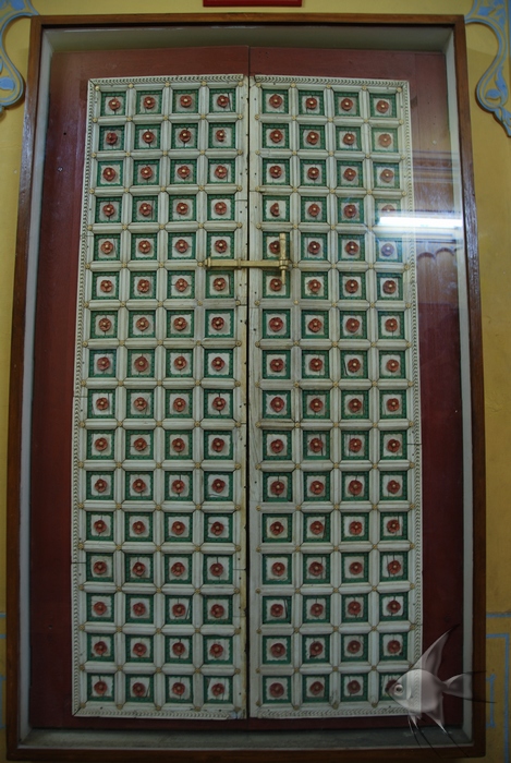 11161110.jpg