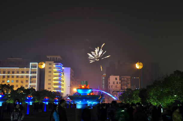 Ƭ 072.jpg