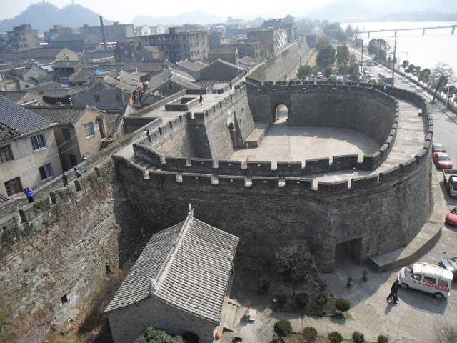u80710085_12eec3c9d75g215.jpg