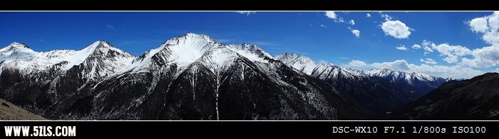 二峰对面的雪山群