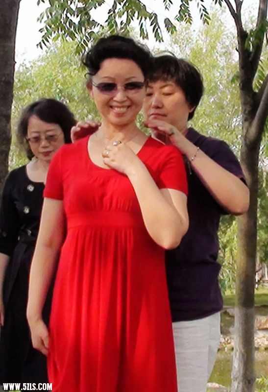 换好服装