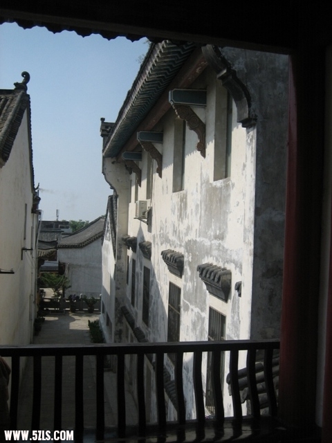 20011 096.jpg