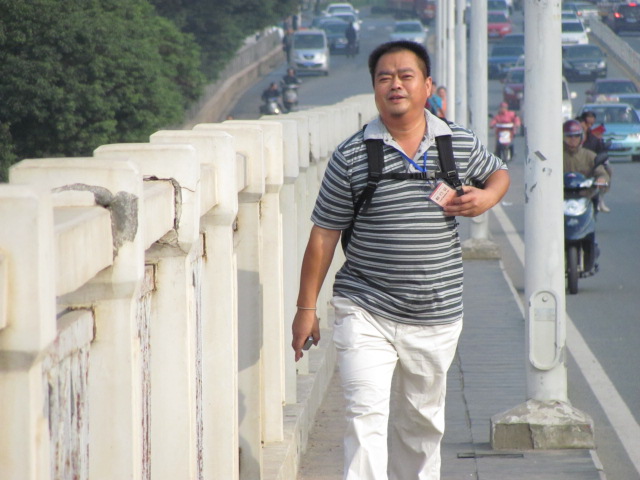 Ƭ 049.jpg