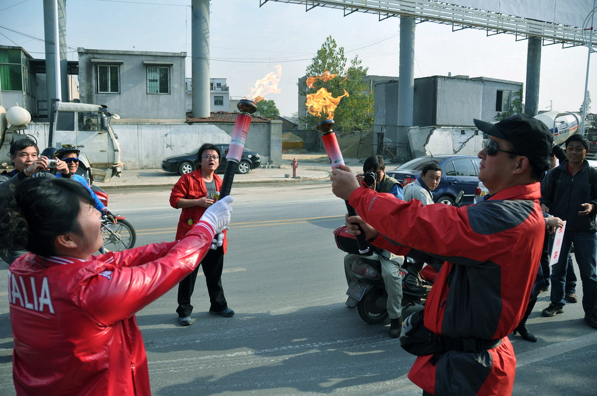 Ƭ 096.jpg