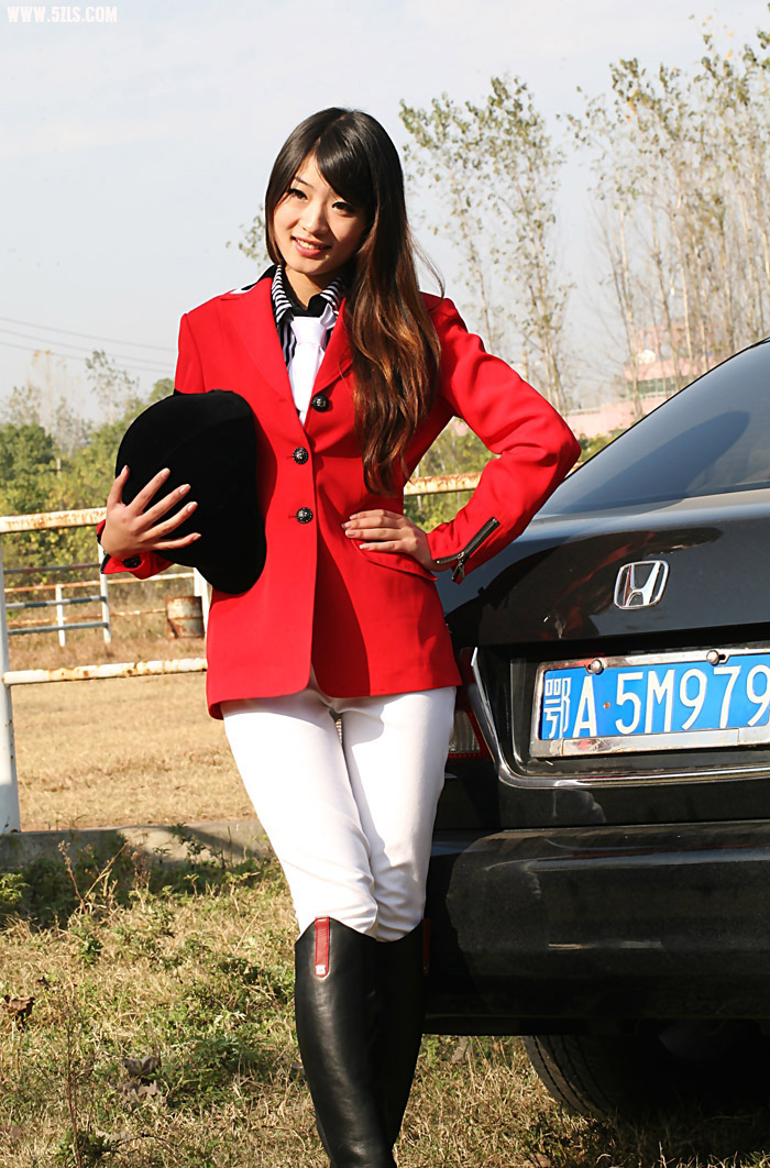 1011212130a5eacc651bb983f5.jpg