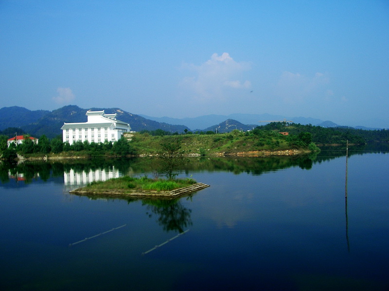 20109821334375750.jpg