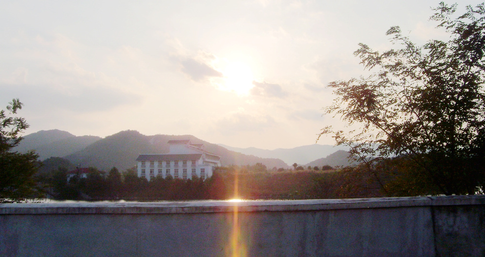 ÷0729.jpg