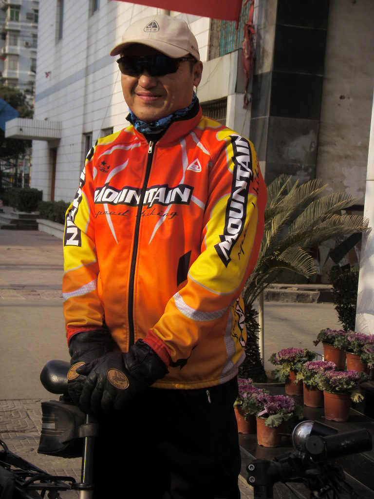 s73f1200.jpg