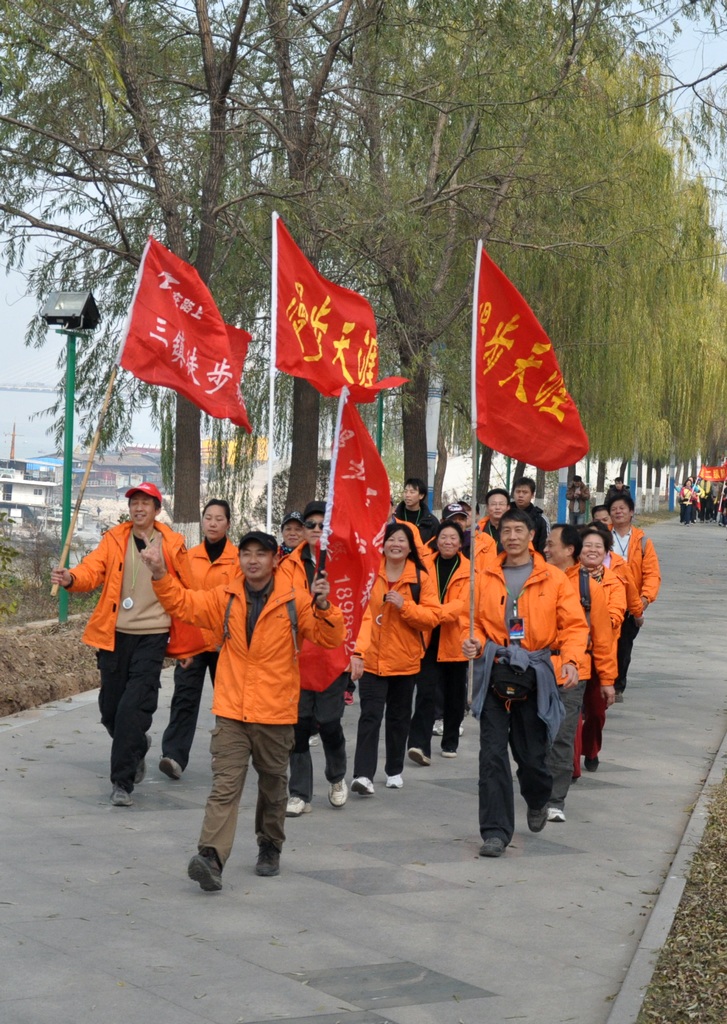 32_200903091553353pkni.jpg