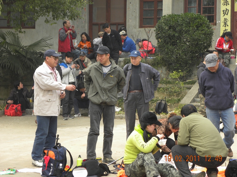Ƭ 049.jpg