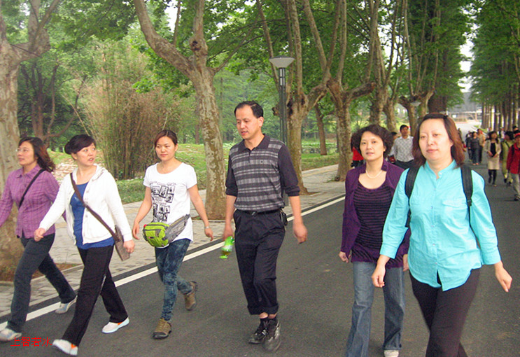Ƭ 041_02.jpg