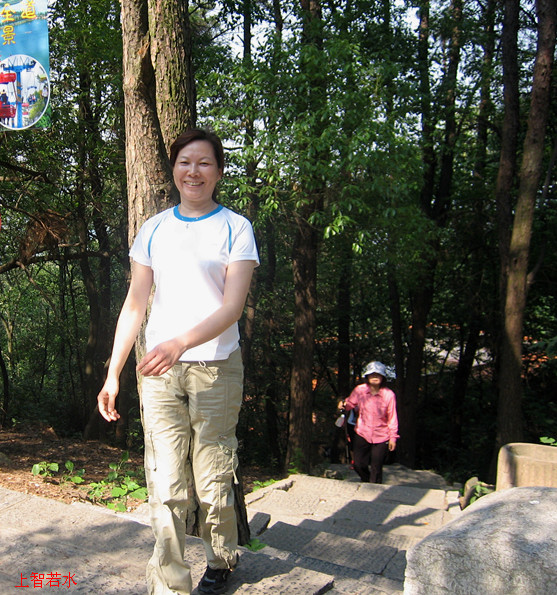 Ƭ 071_04.jpg