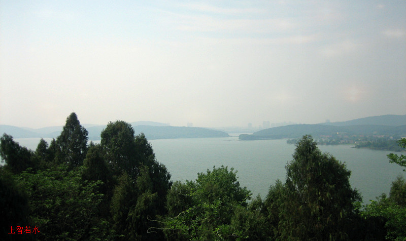 Ƭ 102_09.jpg