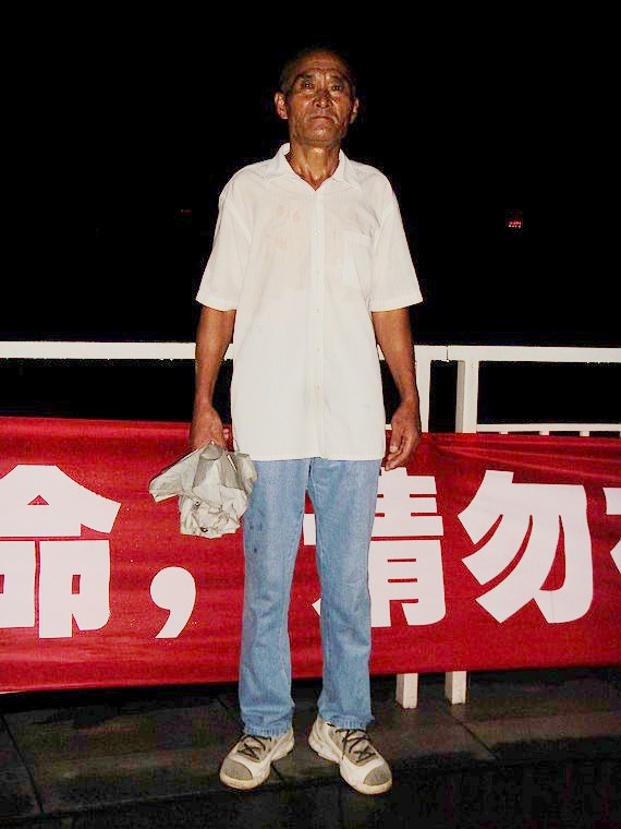 s73f2360.jpg