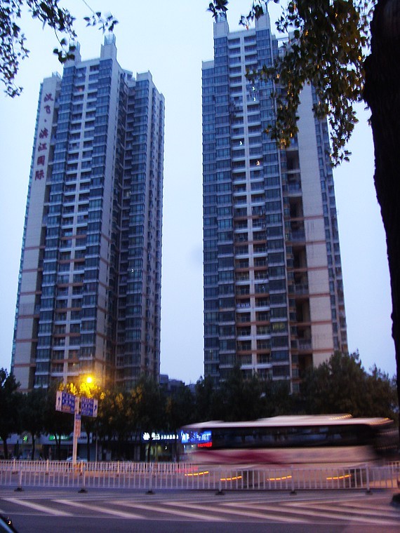 s73f2542.jpg