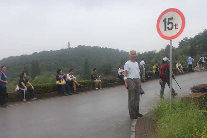 Ƭ 051.jpg