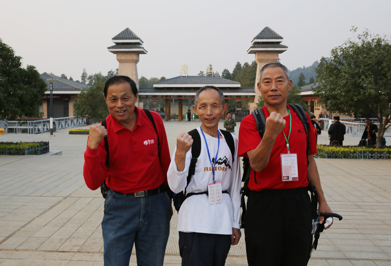 6u0b8177.jpg