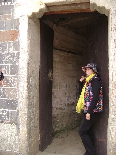 DSC08143-1.jpg